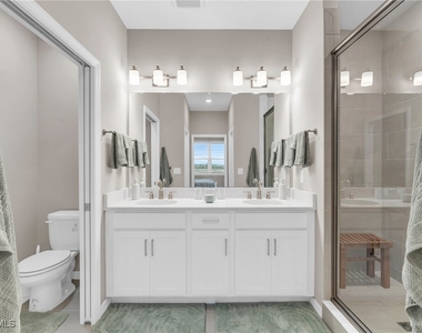11811 Venetian Lagoon Drive - Photo Thumbnail 19