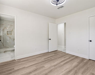 1307 Saddle Rock Drive - Photo Thumbnail 26