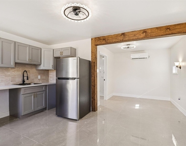 1307 Saddle Rock Drive - Photo Thumbnail 16