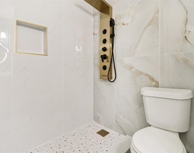 1307 Saddle Rock Drive - Photo Thumbnail 23