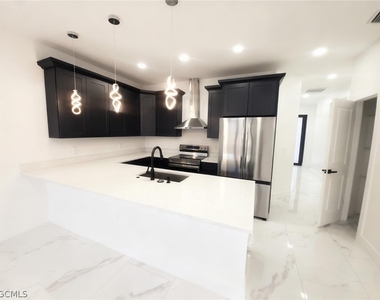 5358 30th Street Sw - Photo Thumbnail 4