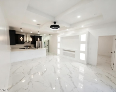 5358 30th Street Sw - Photo Thumbnail 2