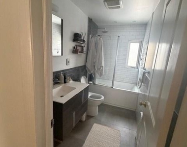 216 Brookside - Photo Thumbnail 5