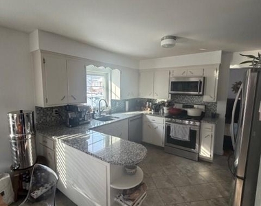 216 Brookside - Photo Thumbnail 1