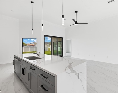 1413 Ne 15th Terrace - Photo Thumbnail 9