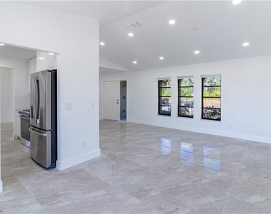 720 Chavers Street - Photo Thumbnail 8
