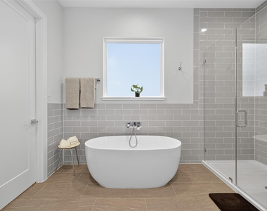2617 Live Oak Street - Photo Thumbnail 26
