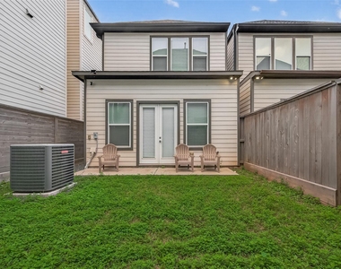 2617 Live Oak Street - Photo Thumbnail 31