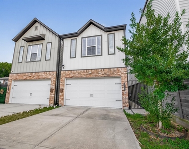 2617 Live Oak Street - Photo Thumbnail 1