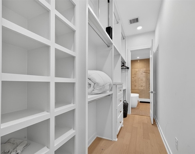 2617 Live Oak Street - Photo Thumbnail 28