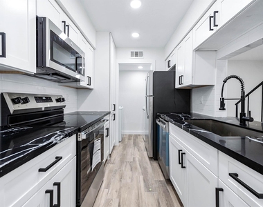 5532 Beverly Hill Street - Photo Thumbnail 1