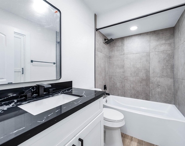 5532 Beverly Hill Street - Photo Thumbnail 6