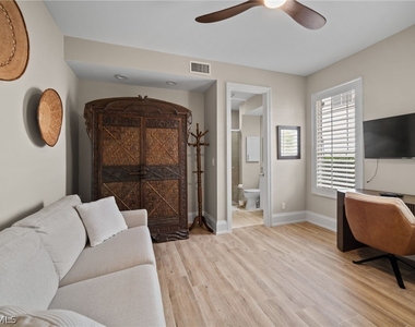 261 Colonade Circle - Photo Thumbnail 30