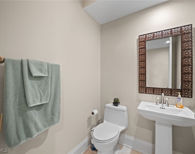 261 Colonade Circle - Photo Thumbnail 29