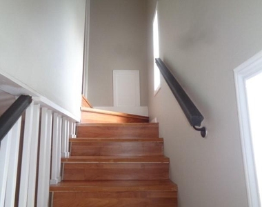 2225 Mimosa Drive - Photo Thumbnail 6