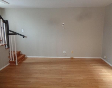 2225 Mimosa Drive - Photo Thumbnail 3