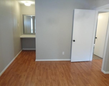 2225 Mimosa Drive - Photo Thumbnail 11