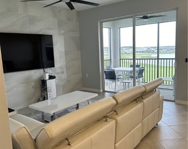 5651 Double Eagle Circle - Photo Thumbnail 6