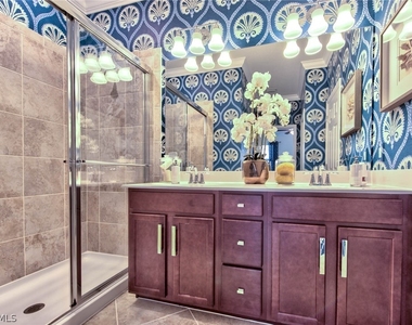 2612 Blossom Way - Photo Thumbnail 20