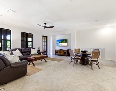 9072 Rialto Street - Photo Thumbnail 2