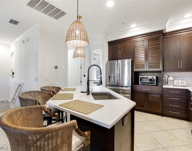 9072 Rialto Street - Photo Thumbnail 3