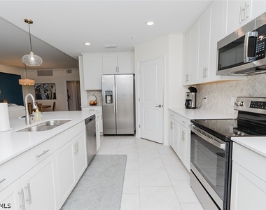 6040 Ellerston Way - Photo Thumbnail 12