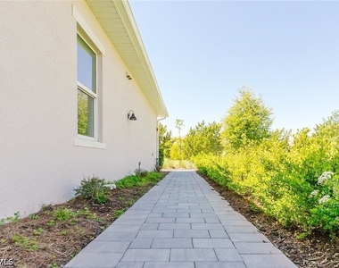 6040 Ellerston Way - Photo Thumbnail 32