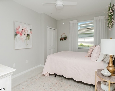 6040 Ellerston Way - Photo Thumbnail 16