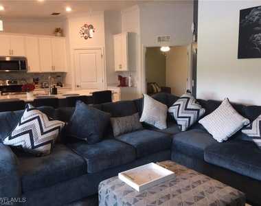 6023 Ellerston Way - Photo Thumbnail 4