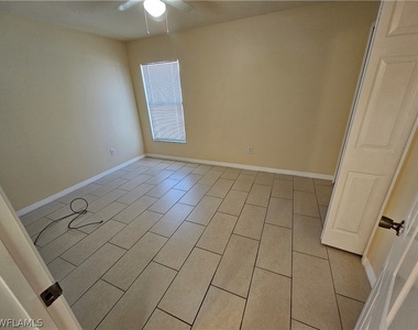 1622 Sw 33rd Street - Photo Thumbnail 8