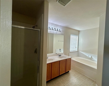 19718 River Pointe Lane - Photo Thumbnail 25