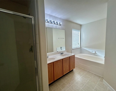 19718 River Pointe Lane - Photo Thumbnail 23