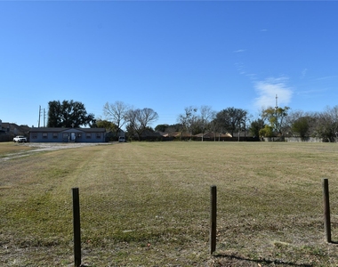 7813 Clodine Road - Photo Thumbnail 6