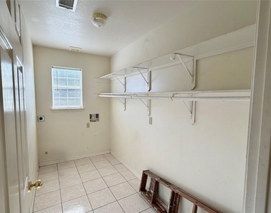 11102 Maize Lane - Photo Thumbnail 11
