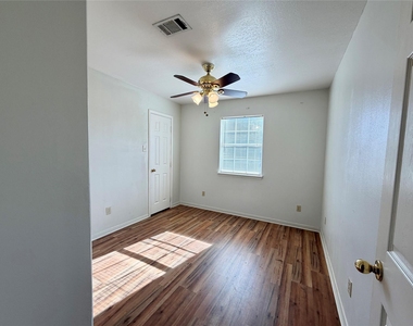 11102 Maize Lane - Photo Thumbnail 13