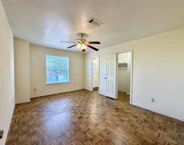 11102 Maize Lane - Photo Thumbnail 6