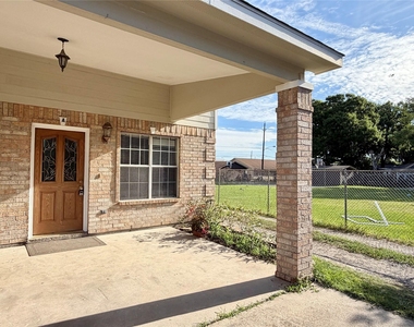 11102 Maize Lane - Photo Thumbnail 17