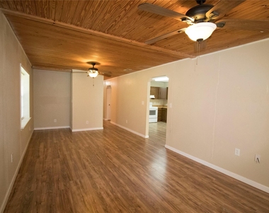 20 White Oak Drive - Photo Thumbnail 9