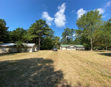 20 White Oak Drive - Photo Thumbnail 3