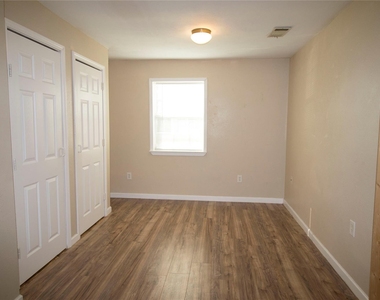 20 White Oak Drive - Photo Thumbnail 21
