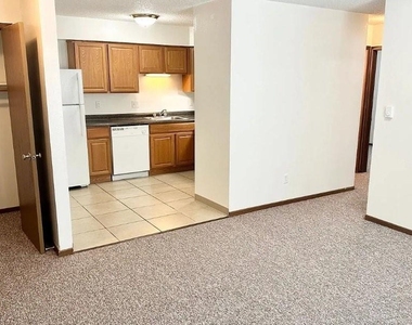 902-905 N 14th Street - Photo Thumbnail 7