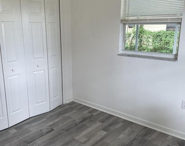 2659 Burns Avenue - Photo Thumbnail 6