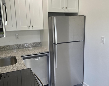 2659 Burns Avenue - Photo Thumbnail 3