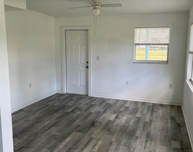 2659 Burns Avenue - Photo Thumbnail 4