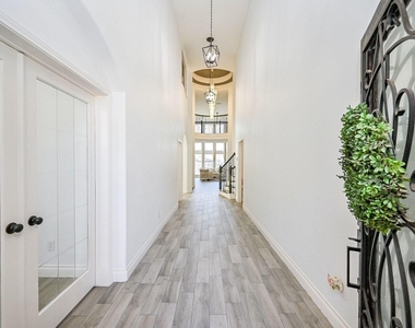 3707 Brampton Island Drive - Photo Thumbnail 2