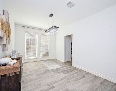 3707 Brampton Island Drive - Photo Thumbnail 7