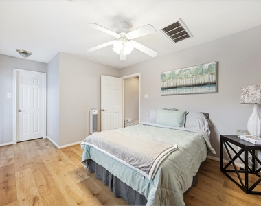 4113 Blossom Street - Photo Thumbnail 9