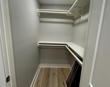 8223 Wallis Street - Photo Thumbnail 20