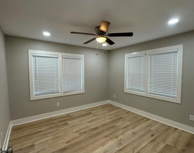 8223 Wallis Street - Photo Thumbnail 19