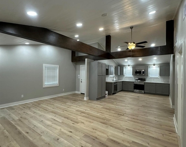 8223 Wallis Street - Photo Thumbnail 6